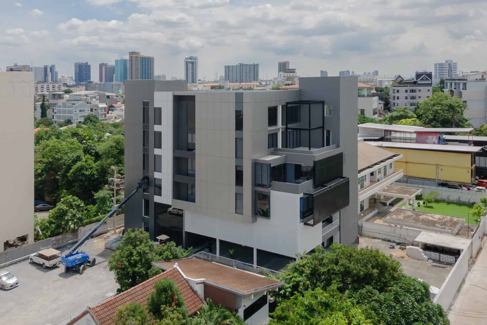 สร้างอาคารสำนักงาน